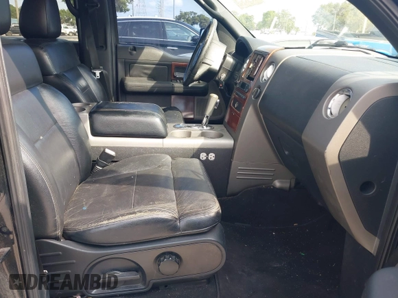 2005 Ford F-150 XLT with VIN 1FTPW12595FB72379, listed as a IAAI auction lot 42232292 with 124,933 mi miles and . Bid and sale history available at DreamBid. Image 5.