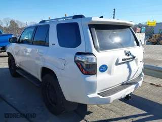2019 Toyota 4Runner SR5 with VIN JTEBU5JR2K5641997, listed as a IAAI auction lot 41282350 with 102,476 mi miles. Bid and sale history available at carsss.com. Image 3.