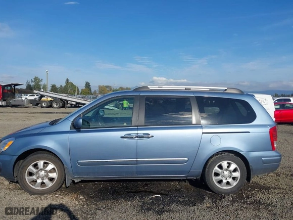 2007 Hyundai Entourage GLS with VIN KNDMC233676024398, listed as a IAAI auction lot 40672799 with NaN miles. Bid and sale history available at carsss.com. Image 14.