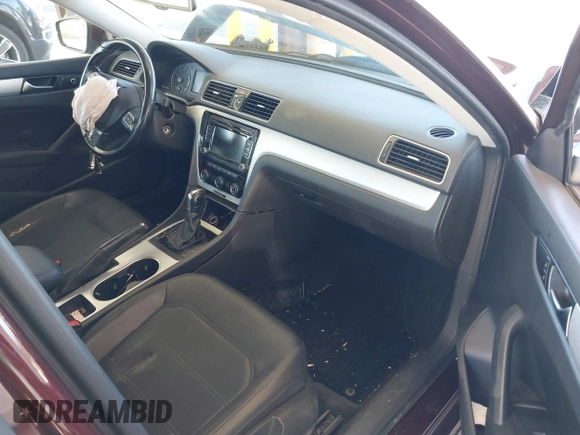 2013 Volkswagen Passat SE w/Sunroof & Nav with VIN 1VWBP7A31DC049778, listed as a IAAI auction lot 42087235 with 197,784 mi miles. Bid and sale history available at carsss.com. Image 5.