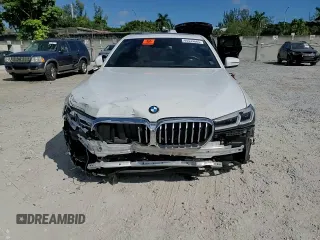 2022 BMW 5 Series 530i xDrive with VIN WBA13BJ0XNCK80986, listed as a Copart auction lot 44539685 with 32,063 mi miles and Salvage Title. Bid and sale history available at carsss.com. Image 14.
