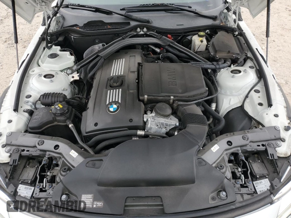2016 BMW Z4 sDrive35i z VIN WBALM7C52G5B60024, wystawiony jako Copart lot #49235955 z przebiegiem 16 673 mil mil oraz Szkoda całkowita • Salvage title. Historia ofert i sprzedaży dostępna na DreamBid. Obrazek 11.