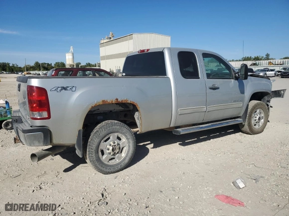 2011 GMC Sierra 2500HD SLE with VIN 1GT220C83BZ171683, listed as a Copart auction lot 73539154 with 144,561 mi miles and Salvage Title. Bid and sale history available at carsss.com. Image 3.