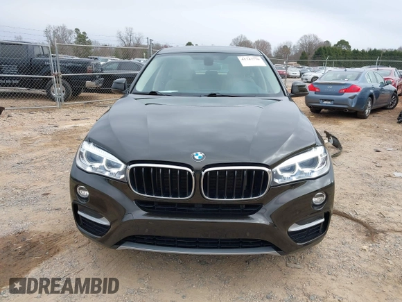 2015 BMW X6 xDrive35i z VIN 5UXKU2C56F0N76862, wystawiony jako IAAI lot #41747776 z przebiegiem 119 426 mil mil oraz . Historia ofert i sprzedaży dostępna na DreamBid. Obrazek 13.