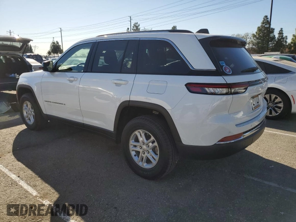 2023 Jeep Grand Cherokee Laredo with VIN 1C4RJGAG5PC610249, listed as a Copart auction lot 81630784 with 43,286 mi miles and Salvage title. Bid and sale history available at DreamBid. Image 2.