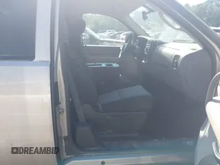 2007 GMC Sierra 1500 SL z VIN 1GTEC19C57Z613978, wystawiony jako IAAI lot #42330992 z przebiegiem 270 600 mil mil oraz . Historia ofert i sprzedaży dostępna na DreamBid. Obrazek 5.