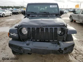 2022 Jeep Gladiator Texas Trail with VIN 1C6HJTAG3NL108851, listed as a Copart auction lot 44018485 with 17,017 mi miles and Salvage Title. Bid and sale history available at carsss.com. Image 5.