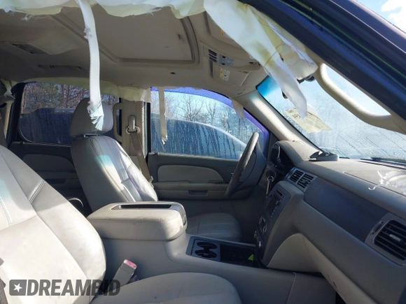 2007 Chevrolet Tahoe LTZ z VIN 1GNFK13047R146971, wystawiony jako IAAI lot #41015459 z przebiegiem 230 156 mil mil oraz . Historia ofert i sprzedaży dostępna na DreamBid. Obrazek 5.
