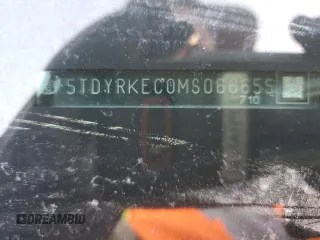 2021 Toyota Sienna XLE z VIN 5TDYRKEC0MS066655, wystawiony jako Copart lot #50241905 z przebiegiem 99 066 mil mil oraz Szkoda całkowita • Salvage title. Historia ofert i sprzedaży dostępna na DreamBid. Obrazek 15.