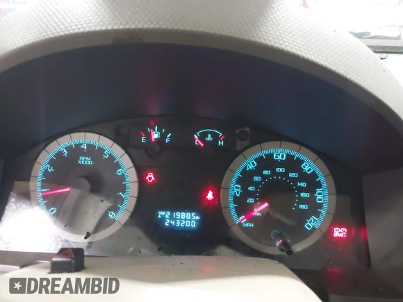2008 Ford Escape XLT with VIN 1FMCU931X8KC98563, listed as a IAAI auction lot 42739038 with 243,200 mi miles and . Bid and sale history available at DreamBid. Image 7.