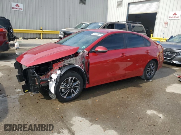 2024 Kia Forte LX with VIN 3KPF24ADXRE837615, listed as a Copart auction lot 47210935 with 6,661 mi miles and Salvage Title. Bid and sale history available at carsss.com. Image 1.