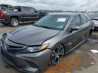 2018 Toyota Camry LE z VIN 4T1B11HK8JU635944, wystawiony jako IAAI lot #41672751 z przebiegiem 174 514 mil mil oraz . Historia ofert i sprzedaży dostępna na DreamBid. Obrazek 17.