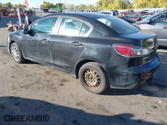 2013 Mazda 3 i Sport z VIN JM1BL1UP4D1779402, wystawiony jako IAAI lot #40728106 z przebiegiem 166 981 mil mil oraz . Historia ofert i sprzedaży dostępna na DreamBid. Obrazek 3.