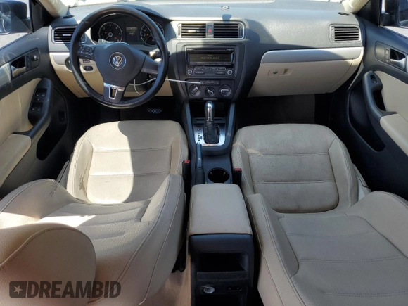 2012 Volkswagen Jetta TDI w/Premium z VIN 3VWLL7AJ3CM036834, wystawiony jako Copart lot #51161225 z przebiegiem 181 109 mil mil oraz Szkoda całkowita • Salvage title. Historia ofert i sprzedaży dostępna na DreamBid. Obrazek 8.