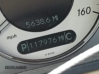 2008 Mercedes-Benz E 350 Luxury z VIN WDBUF56X88B227792, wystawiony jako IAAI lot #41652254 z przebiegiem 117 976 mil mil oraz . Historia ofert i sprzedaży dostępna na DreamBid. Obrazek 15.
