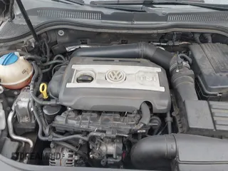 2014 Volkswagen CC Lux with VIN WVWRP7AN3EE537770, listed as a IAAI auction lot 41385247 with 135,069 mi miles. Bid and sale history available at carsss.com. Image 10.