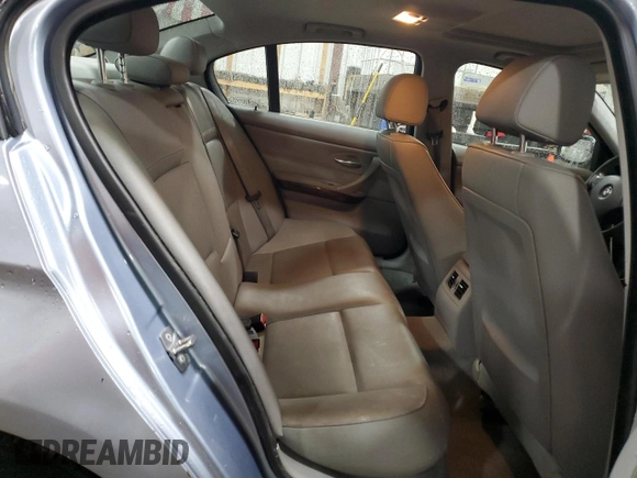 2010 BMW 3 Series 328i xDrive with VIN WBAPK5C54AA647135, listed as a Copart auction lot 45022455 with 87,685 mi miles and Salvage title. Bid and sale history available at DreamBid. Image 10.