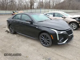 2024 Cadillac CT4 Sport z VIN 1G6DG5RK1R0111610, wystawiony jako Copart lot #44950015 z przebiegiem 10 733 mil mil oraz Czysty tytuł • Clean title. Historia ofert i sprzedaży dostępna na DreamBid. Obrazek 4.