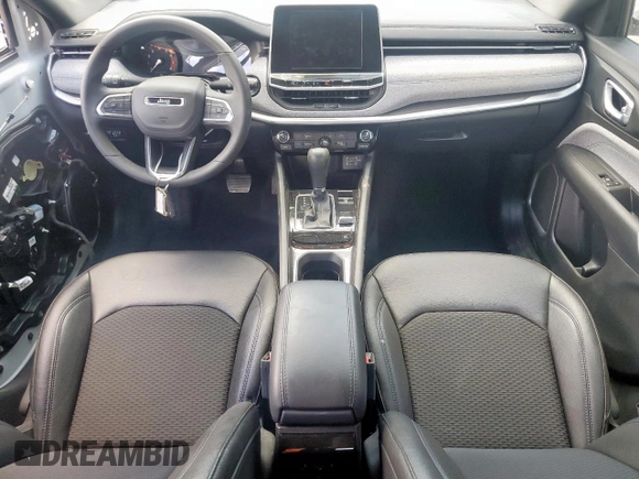 2025 Jeep Compass Latitude with VIN 3C4NJDBN5ST524494, listed as a Copart auction lot 65656135 with 17,791 mi miles and Clean title. Bid and sale history available at DreamBid. Image 8.