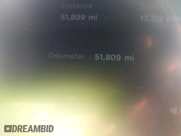 2023 Tesla Model 3 z VIN 5YJ3E1EAXPF639326, wystawiony jako IAAI lot #42132181 z przebiegiem 51 808 mil mil oraz . Historia ofert i sprzedaży dostępna na DreamBid. Obrazek 7.