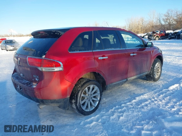 2013 Lincoln MKX z VIN 2LMDJ8JK3DBL40826, wystawiony jako IAAI lot #41522140 z przebiegiem 125 237 mil mil oraz . Historia ofert i sprzedaży dostępna na DreamBid. Obrazek 4.