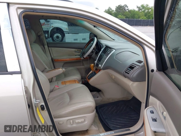 2008 Lexus RX 350 with VIN 2T2GK31U38C035396, listed as a IAAI auction lot 42105364 with 250,112 mi miles and . Bid and sale history available at DreamBid. Image 5.