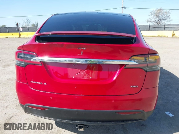 2016 Tesla Model X 70D z VIN 5YJXCAE27GF021994, wystawiony jako IAAI lot #41976475 z przebiegiem 70 771 mil mil oraz . Historia ofert i sprzedaży dostępna na DreamBid. Obrazek 17.