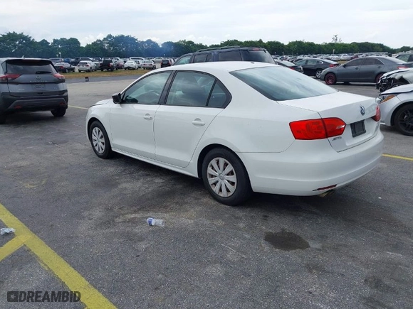 2014 Volkswagen Jetta Sedan S with VIN 3VW2K7AJ8EM375364, listed as a IAAI auction lot 41879370 with 117,259 mi miles. Bid and sale history available at carsss.com. Image 3.