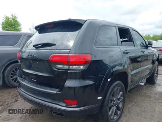 2018 Jeep Grand Cherokee Overland z VIN 1C4RJFCT2JC234220, wystawiony jako IAAI lot #42240365 z przebiegiem 84 753 mil mil oraz . Historia ofert i sprzedaży dostępna na DreamBid. Obrazek 4.