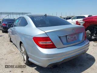 2013 Mercedes-Benz C 250 с VIN WDDGJ4HB1DG113838, выставлен на аукционе IAAI как лот 42338738 с пробегом 168 206 миль миль и . История ставок и продаж доступна на DreamBid. Изображение 3.