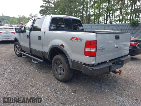 2006 Ford F-150 XLT z VIN 1FTPW14556FA26172, wystawiony jako IAAI lot #42462628 z przebiegiem 281 844 mil mil oraz . Historia ofert i sprzedaży dostępna na DreamBid. Obrazek 3.