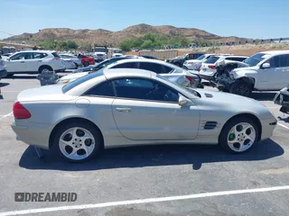 2003 Mercedes-Benz SL 500 z VIN WDBSK75F43F010443, wystawiony jako IAAI lot #42270762 z przebiegiem Nie podano mil oraz . Historia ofert i sprzedaży dostępna na DreamBid. Obrazek 13.
