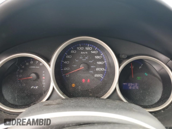 2008 Honda Fit with VIN JHMGD38498S802380, listed as a Copart auction lot 61545925 with 181,079 mi miles and Clean title. Bid and sale history available at DreamBid. Image 9.
