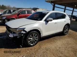 2021 Mazda CX-5 Signature with VIN JM3KFBEY5M0352778, listed as a Copart auction lot 47016035 with 37,961 mi miles and Salvage Title. Bid and sale history available at carsss.com. Image 1.