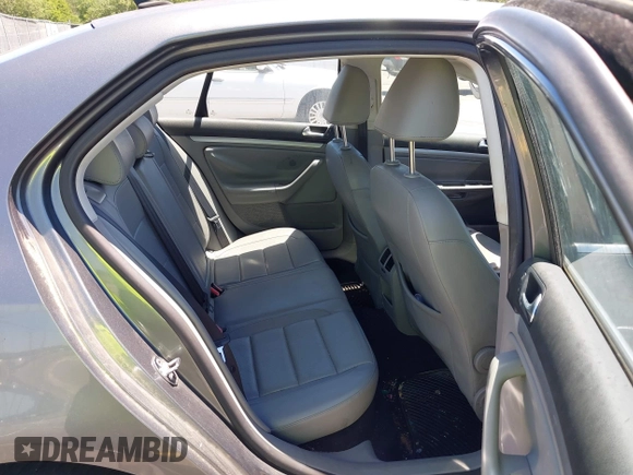 2009 Volkswagen Jetta SE с VIN 3VWRM71K39M176102, выставлен на аукционе IAAI как лот 42308971 с пробегом 208 680 миль миль и . История ставок и продаж доступна на DreamBid. Изображение 8.