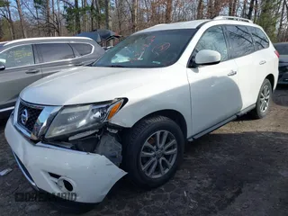 2016 Nissan Pathfinder S z VIN 5N1AR2MN2GC636547, wystawiony jako IAAI lot #41304624 z przebiegiem 152 654 mil mil oraz . Historia ofert i sprzedaży dostępna na DreamBid. Obrazek 18.