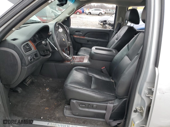 2013 Chevrolet Avalanche LTZ with VIN 3GNMCGE01DG259485, listed as a Copart auction lot 38668434 with 119,355 mi miles and Salvage Title. Bid and sale history available at carsss.com. Image 7.