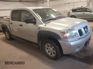 2005 Nissan Titan LE with VIN 1N6AA07BX5N507715, listed as a IAAI auction lot 41848566 with 254,548 mi miles. Bid and sale history available at carsss.com. Image 1.
