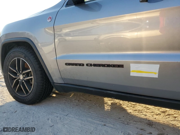2018 Jeep Grand Cherokee Trailhawk with VIN 1C4RJFLT2JC258758, listed as a Copart auction lot 75858114 with NaN miles and Salvage Title. Bid and sale history available at carsss.com. Image 13.