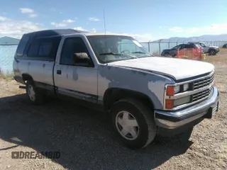 1989 Chevrolet Silverado 1500 with VIN 1GCDK14K0KZ110378, listed as a IAAI auction lot 38527724 with 131,656 mi miles and . Bid and sale history available at DreamBid. Image 1.