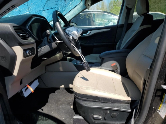 2021 Ford Escape SEL z VIN 1FMCU9H65MUA35819, wystawiony jako Copart lot #50134465 z przebiegiem 78 778 mil mil oraz Nie do naprawy • Non repairable. Historia ofert i sprzedaży dostępna na DreamBid. Obrazek 7.
