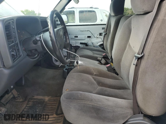 2005 GMC Sierra 1500 Work Truck z VIN 2GTEK19V051320466, wystawiony jako Copart lot #60534645 z przebiegiem 155 872 mil mil oraz Czysty tytuł • Clean title. Historia ofert i sprzedaży dostępna na DreamBid. Obrazek 7.