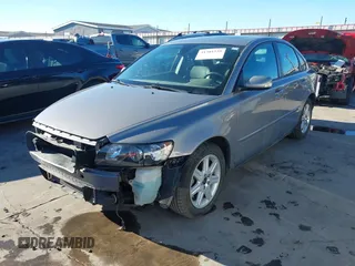 2005 Volvo S40 with VIN YV1MS682352101690, listed as a IAAI auction lot 41381539 with 104,494 mi miles. Bid and sale history available at carsss.com. Image 2.