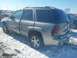 2005 Chevrolet TrailBlazer LT with VIN 1GNDT13S152213571, listed as a IAAI auction lot 41356058 with 157,856 mi miles. Bid and sale history available at carsss.com. Image 3.