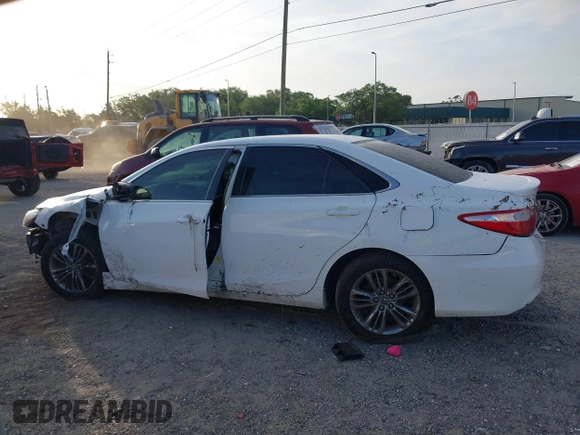 2017 Toyota Camry XLE with VIN 4T1BF1FK1HU722048, listed as a IAAI auction lot 41958761 with 999,999 mi miles. Bid and sale history available at carsss.com. Image 13.