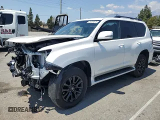 2023 Lexus GX 460 z VIN JTJSM7BX6P5342949, wystawiony jako Copart lot #55026575 z przebiegiem 25 959 mil mil oraz Tytuł czysty. Historia ofert i sprzedaży dostępna na DreamBid. Obrazek 1.