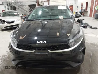 2024 Kia Forte LXS z VIN 3KPF24ADXRE831698, wystawiony jako IAAI lot #41337698 z przebiegiem 1 843 mil mil oraz . Historia ofert i sprzedaży dostępna na DreamBid. Obrazek 13.