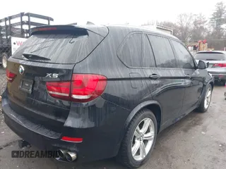 2017 BMW X5 xDrive35i z VIN 5UXKR0C36H0V76948, wystawiony jako IAAI lot #41015734 z przebiegiem 114 626 mil mil oraz . Historia ofert i sprzedaży dostępna na DreamBid. Obrazek 4.
