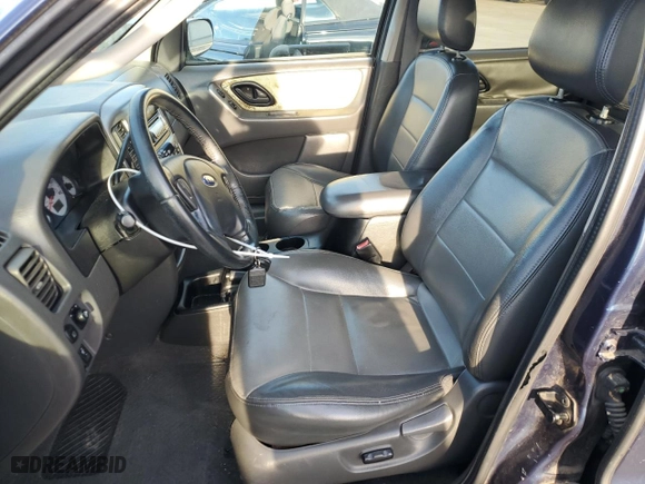 2004 Ford Escape XLT with VIN 1FMYU03134KB25107, listed as a Copart auction lot 88795295 with 231,596 mi miles and Salvage Title. Bid and sale history available at carsss.com. Image 7.