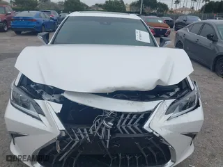 2025 Lexus ES with VIN 58ADZ1B19SU188830, listed as a IAAI auction lot 41360119 with 2,592 mi miles. Bid and sale history available at carsss.com. Image 6.